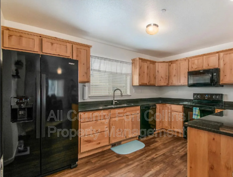 3660 W 25th St. – photo 3