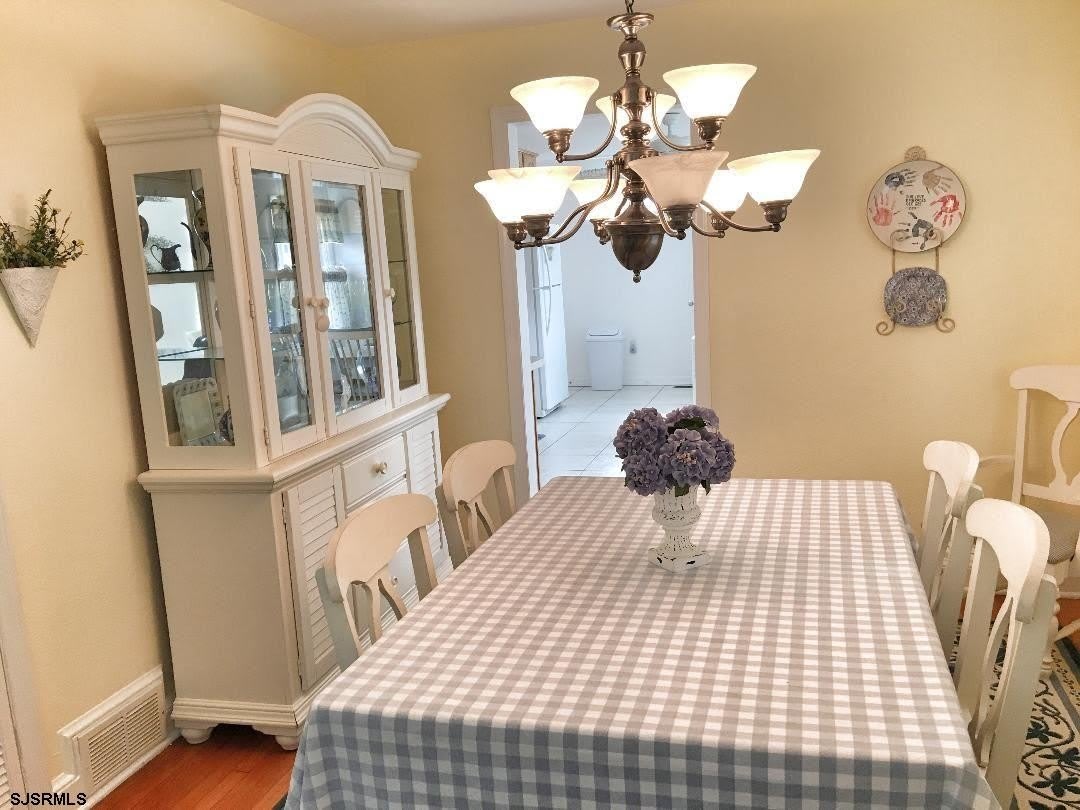 209 N Rosborough Ave – photo 5