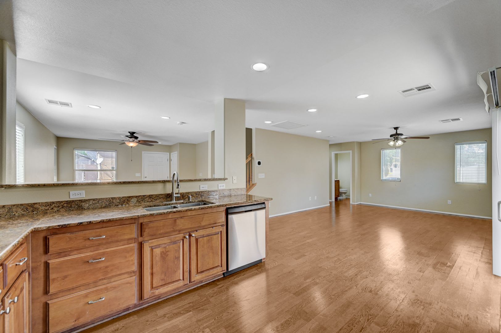 4bd Home – photo 2