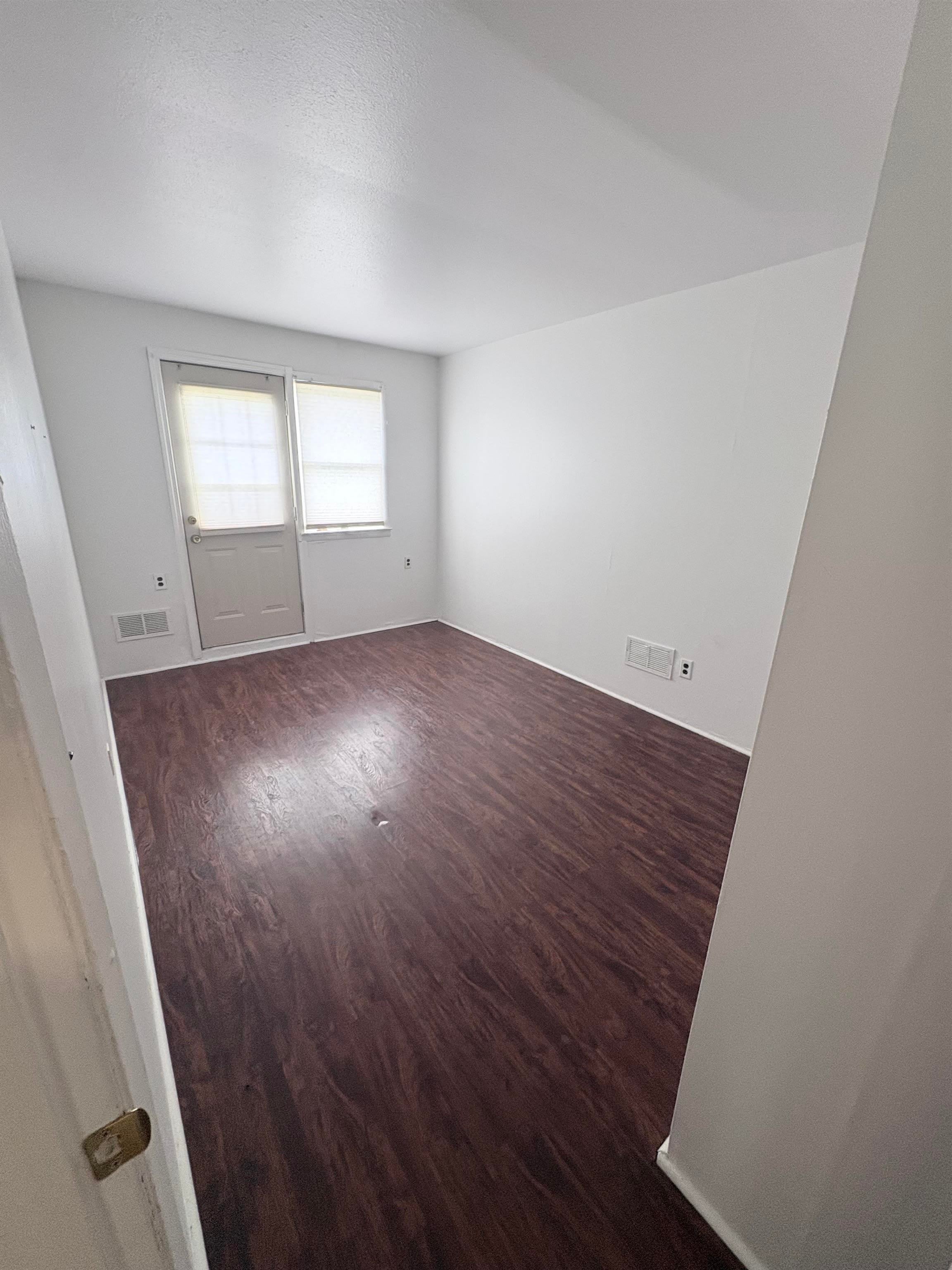 24 COLONIAL DR – photo 3