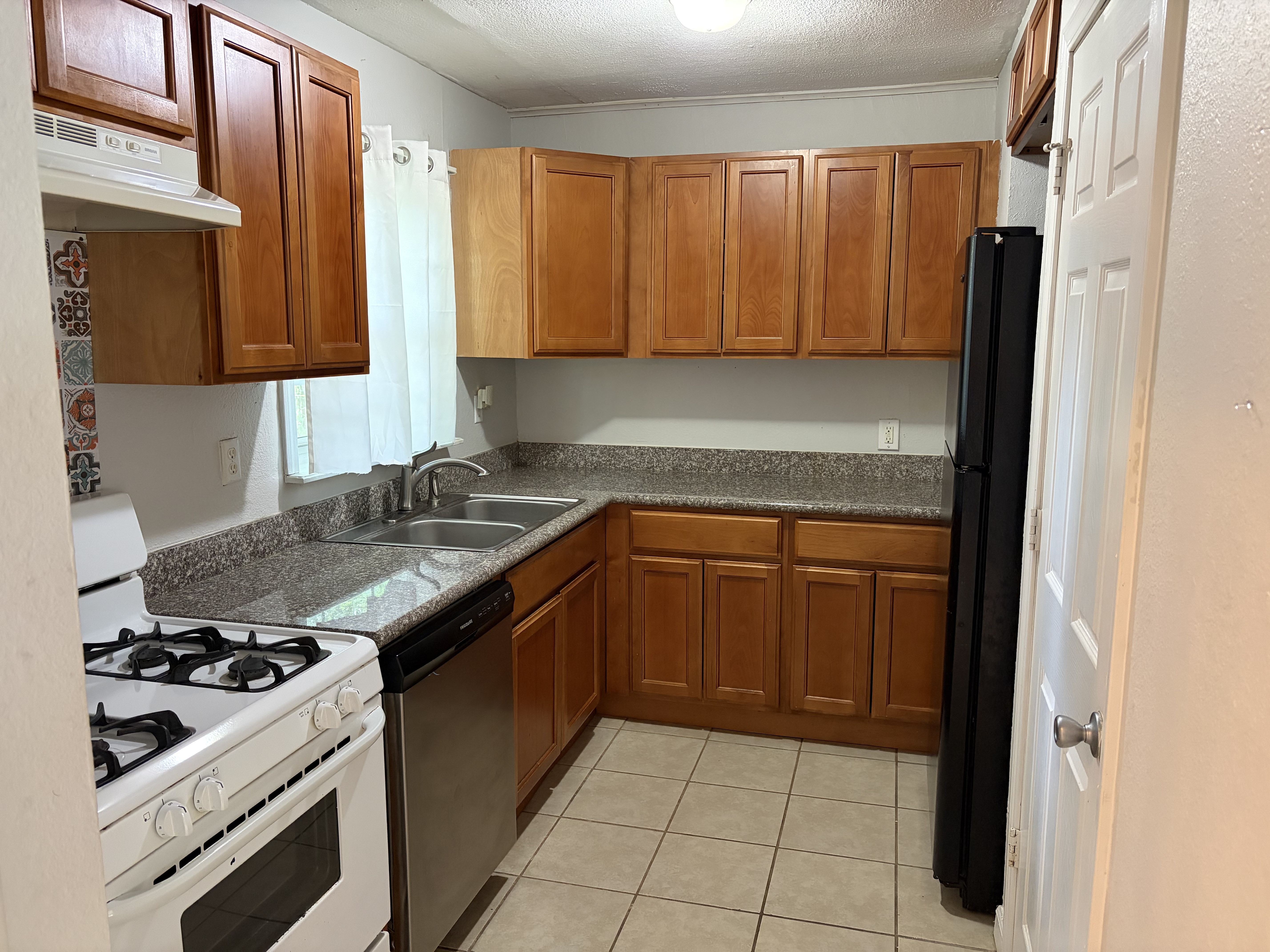 13 Linda Ln – photo 3