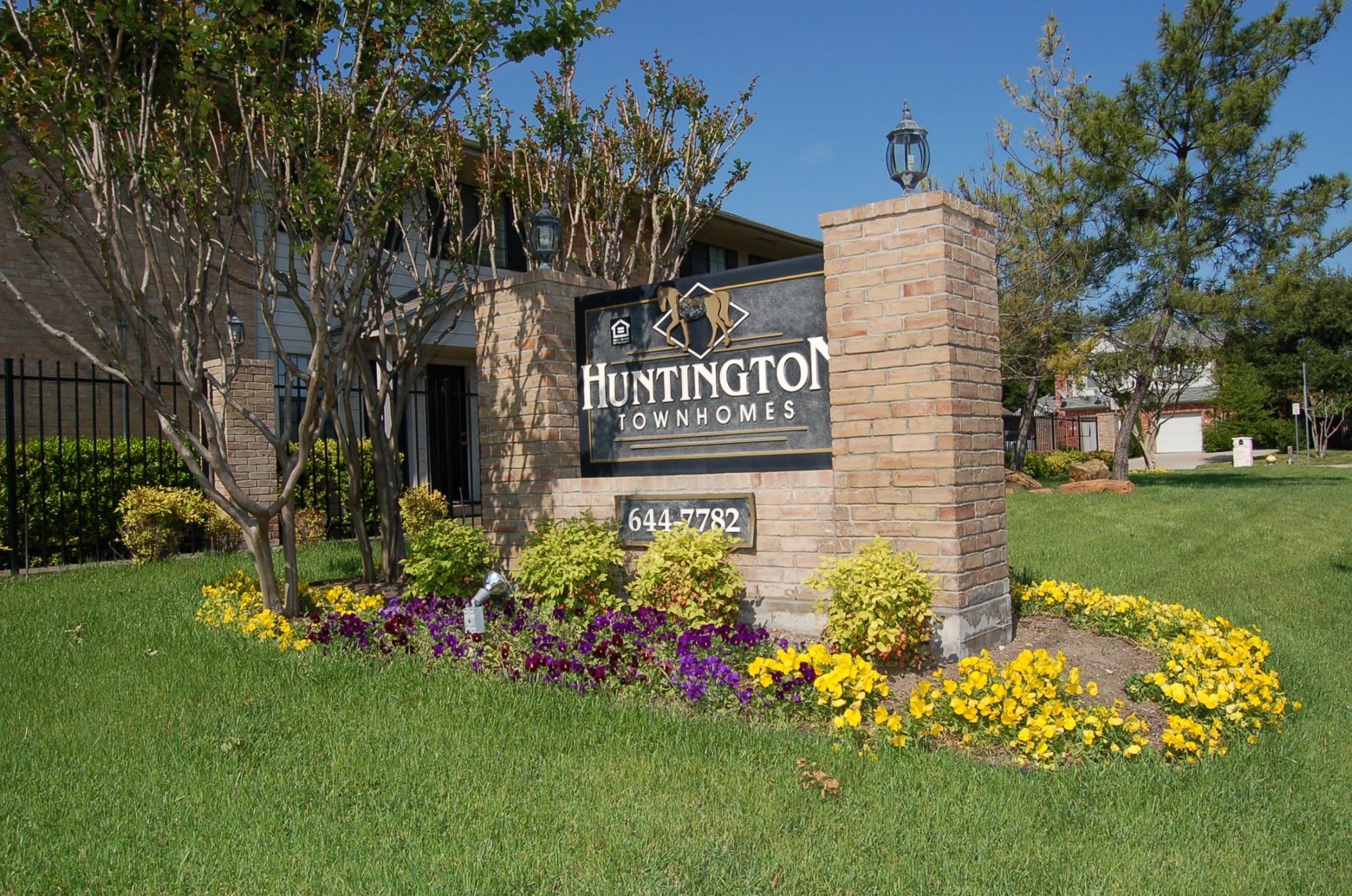 Huntington Townhomes – photo 1