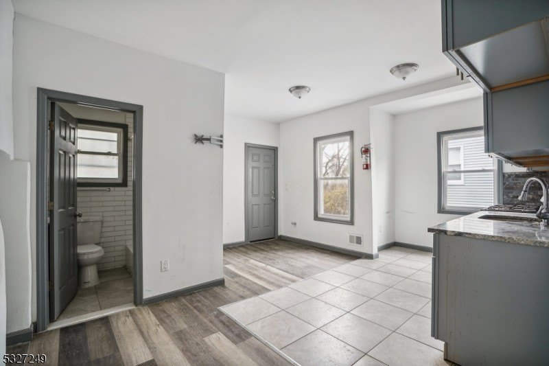 143 Valley Rd Unit 1R – photo 4