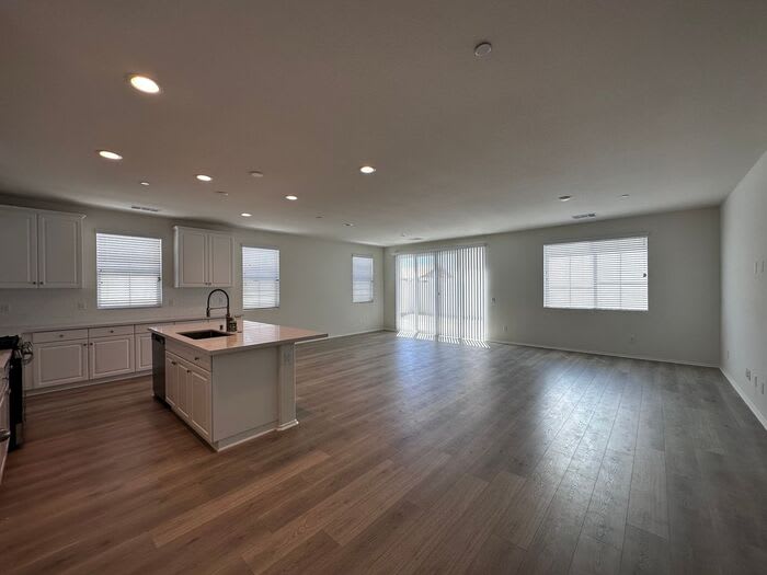 45049 22Nd Street East – photo 2