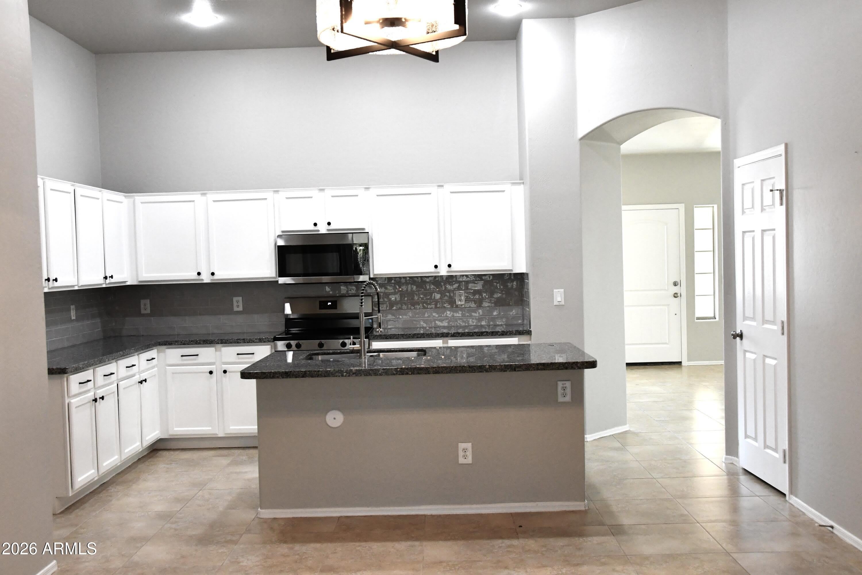 8787 W Gardenia Avenue – photo 2