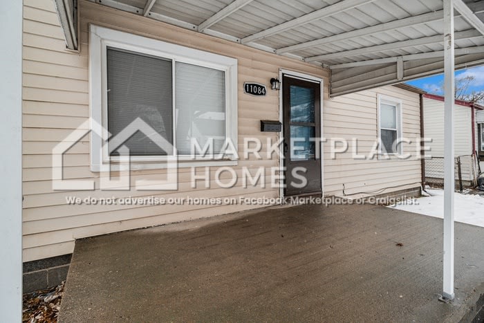 11084 Packard Ave – photo 4