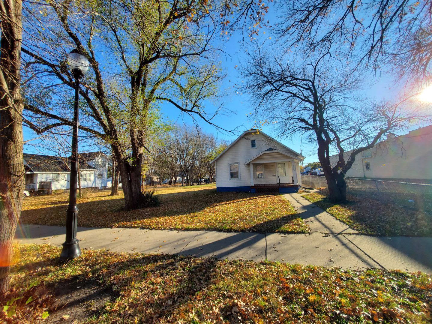 Great Central Location Home Nice Home With Appliances Close To Washburn University – photo 2