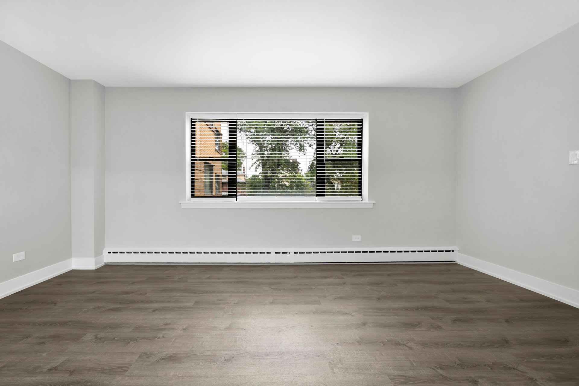 2050-2060 E 72nd Pl – photo 5