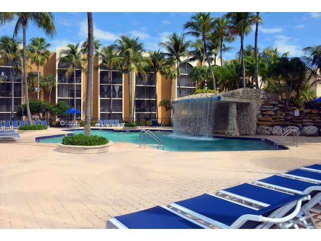 Aventura Harbor Apartments – photo 3