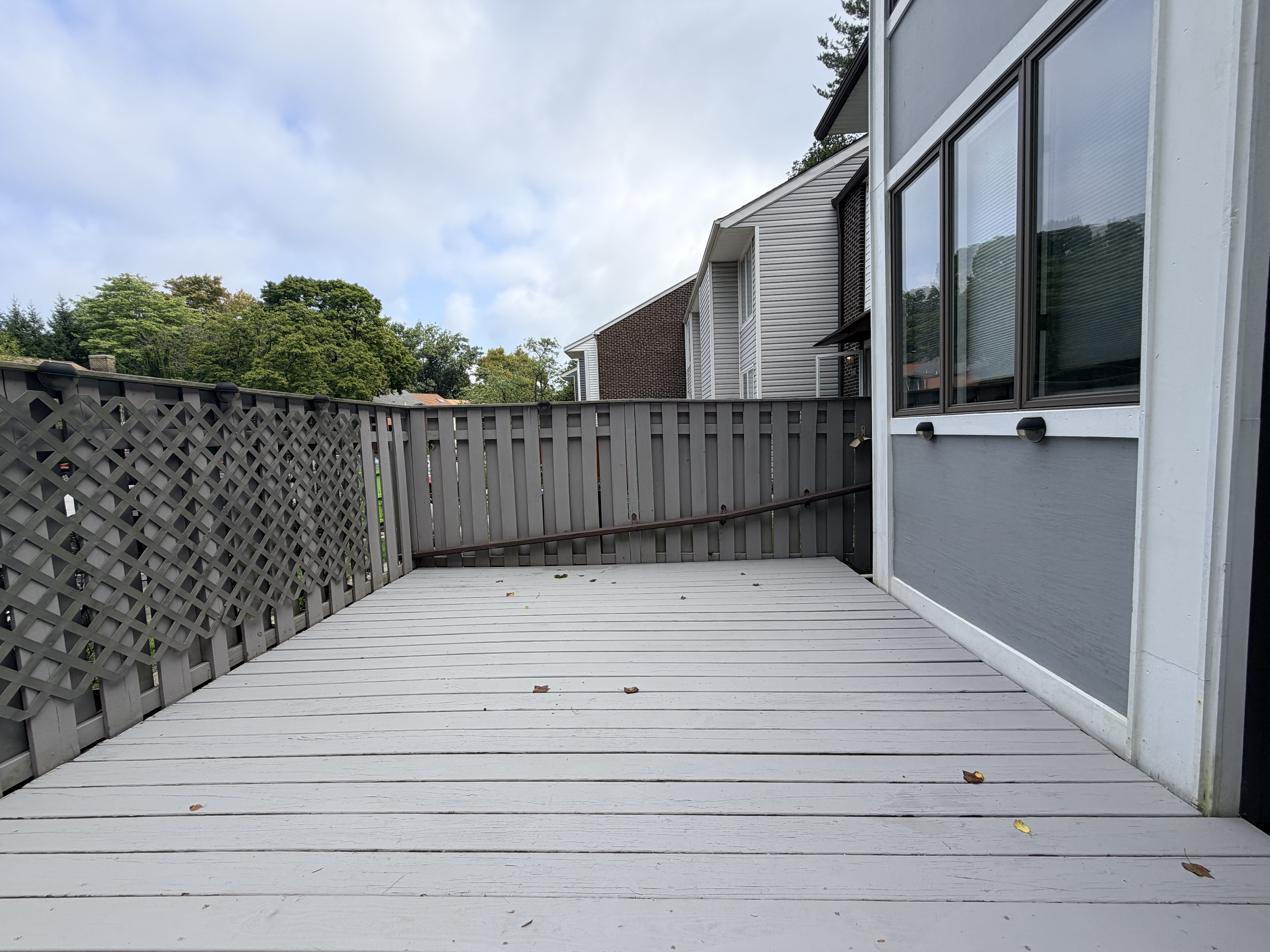 10400 Maywind Ct – photo 2