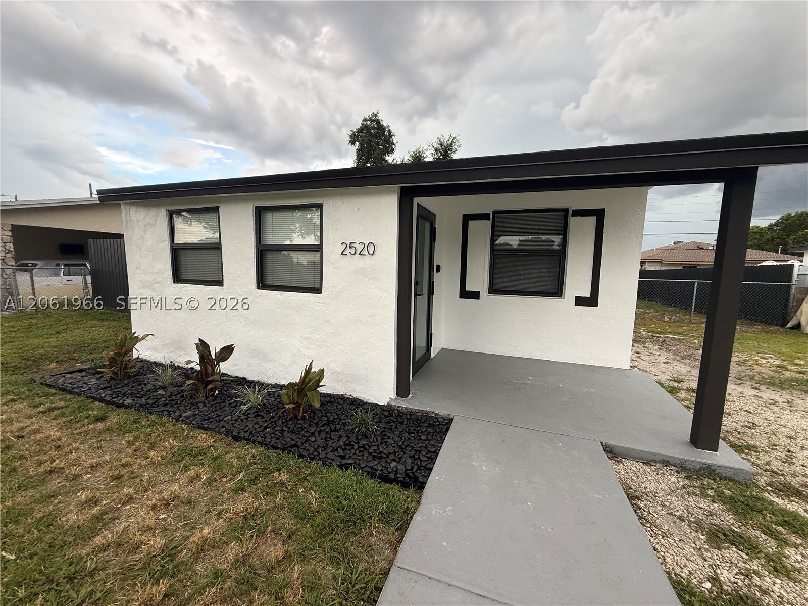 2520 Nw 155Th St – photo 1