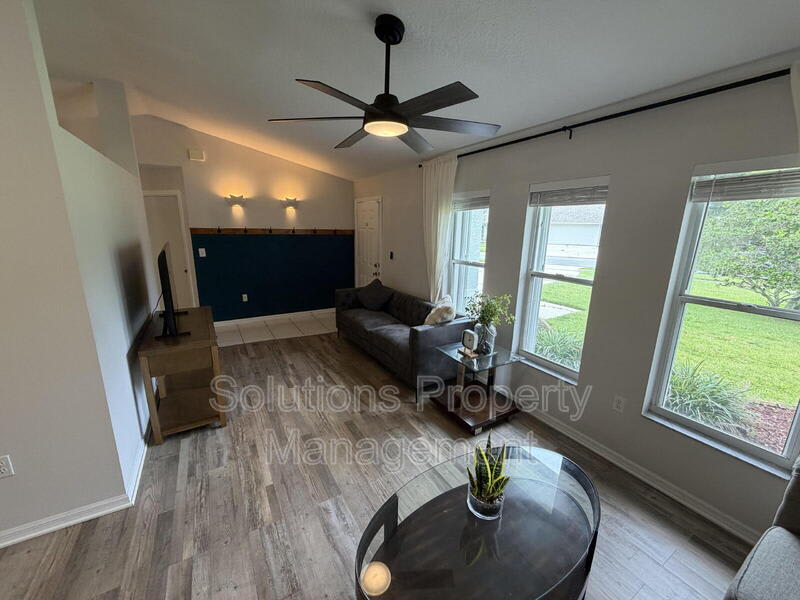 1305 Ambra Dr – photo 3