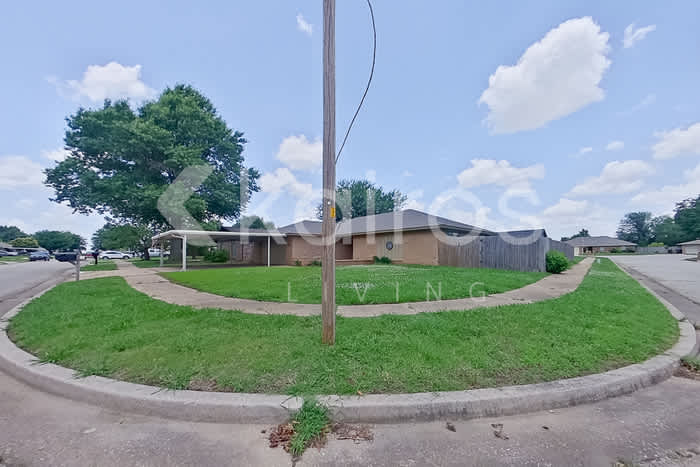 2501 Southwest 91st Street – photo 3