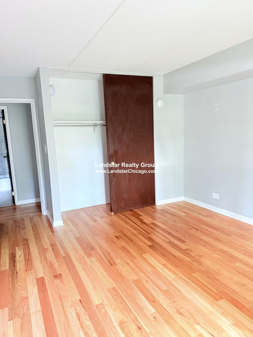 525 Quentin Rd. – photo 5