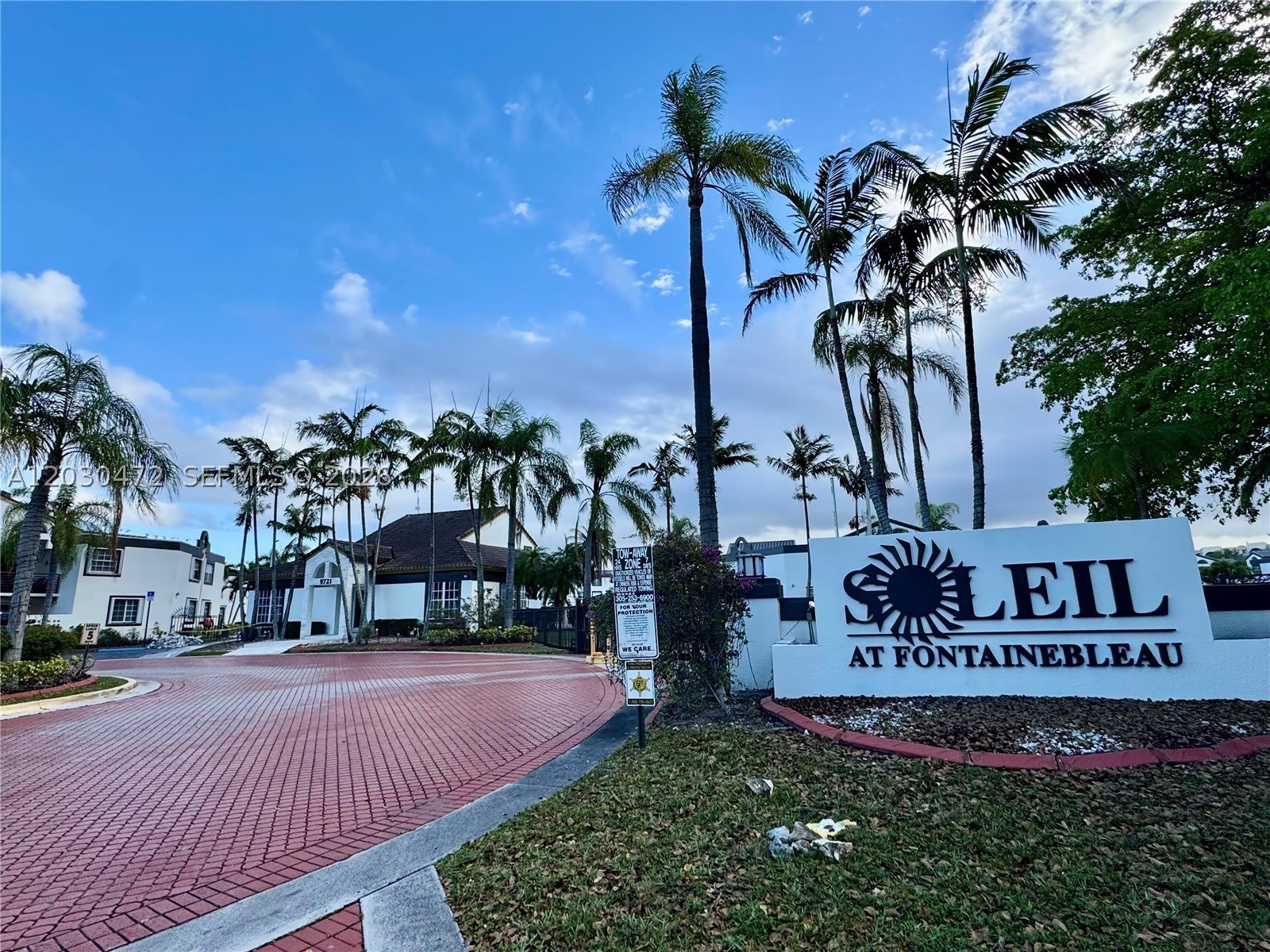 9711 Fontainebleau Blvd – photo 1