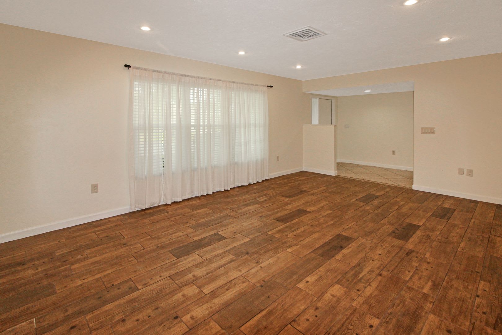 Jacaranda West Annual Pool Home for Rent – photo 4
