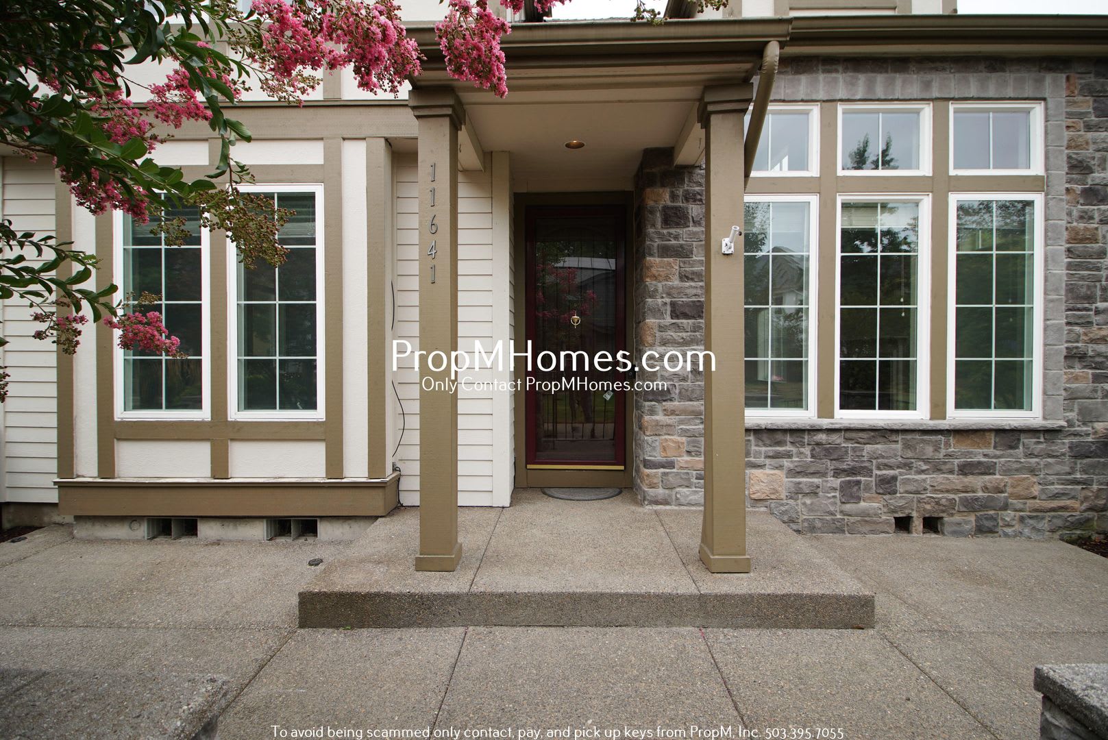 Updated Three Bedroom Home In Villebois Corner Lot – photo 2