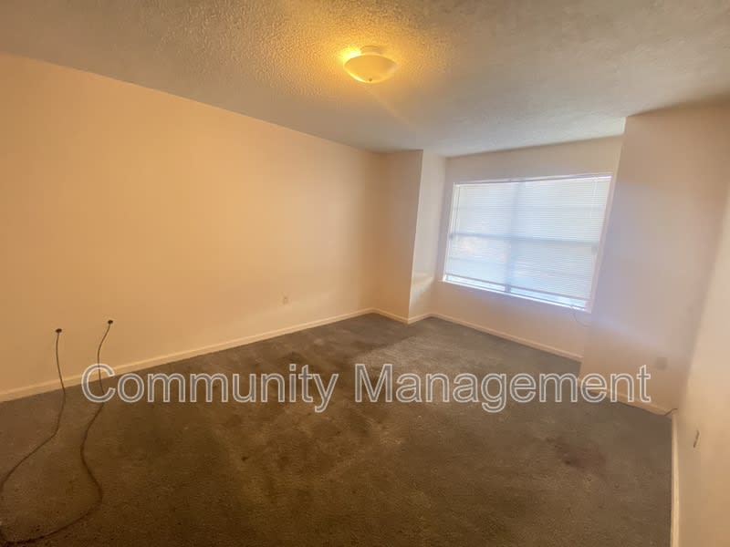 5137 Weston St – photo 3