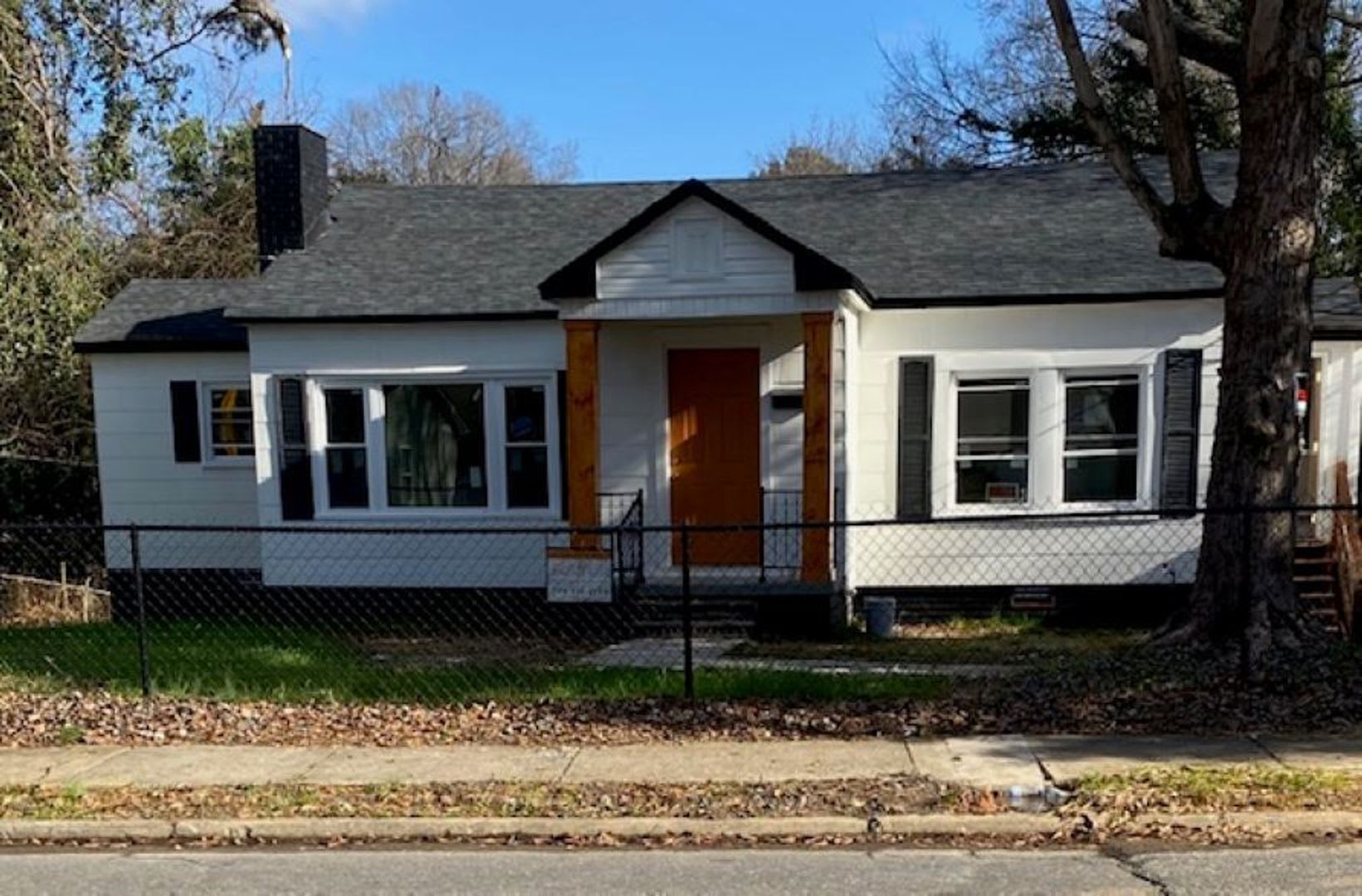 Charming Fully Renovated Bungalow in Gastonia! – photo 1
