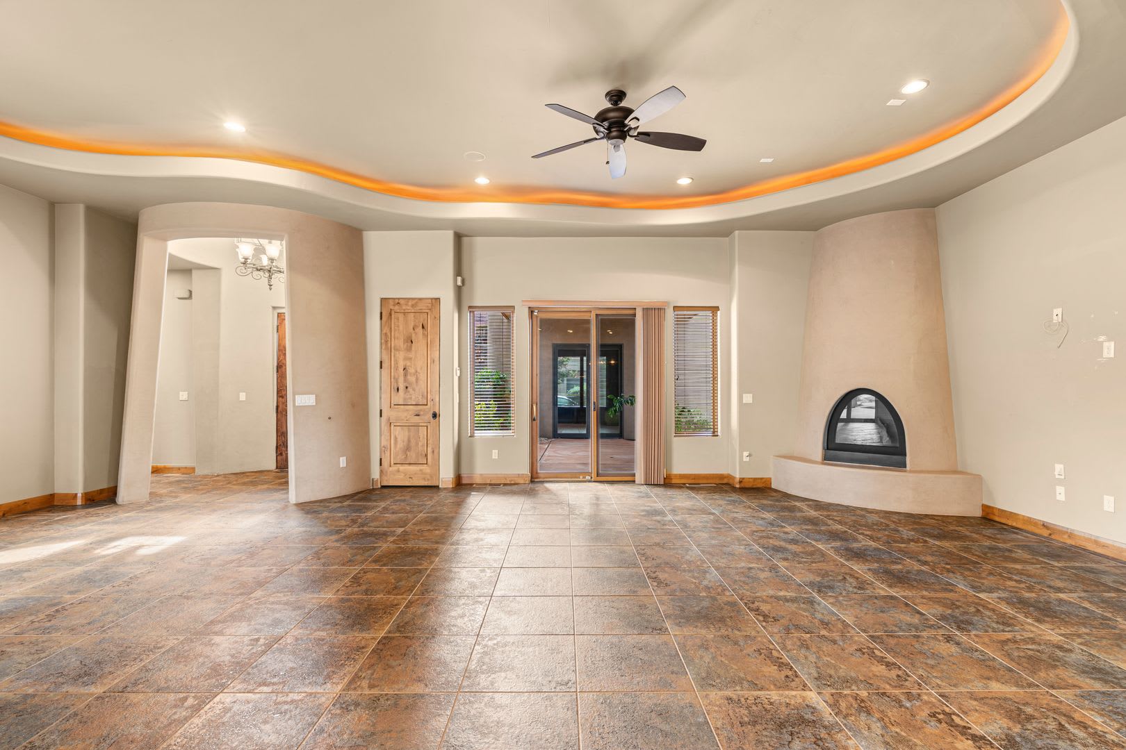 Beautiful Home in an Exclusive Gated Community – photo 3