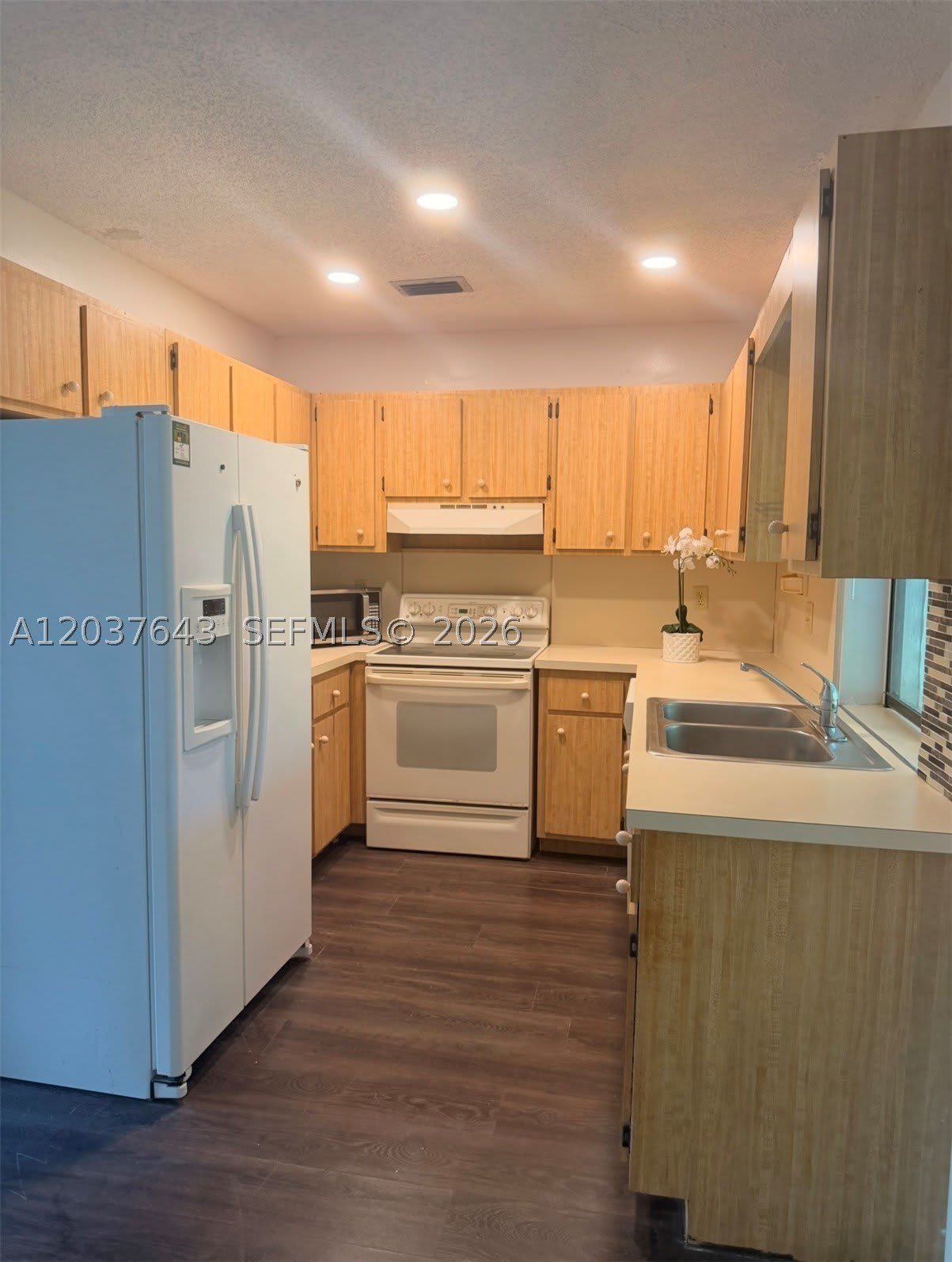 792 Lantern Tree Ln – photo 1