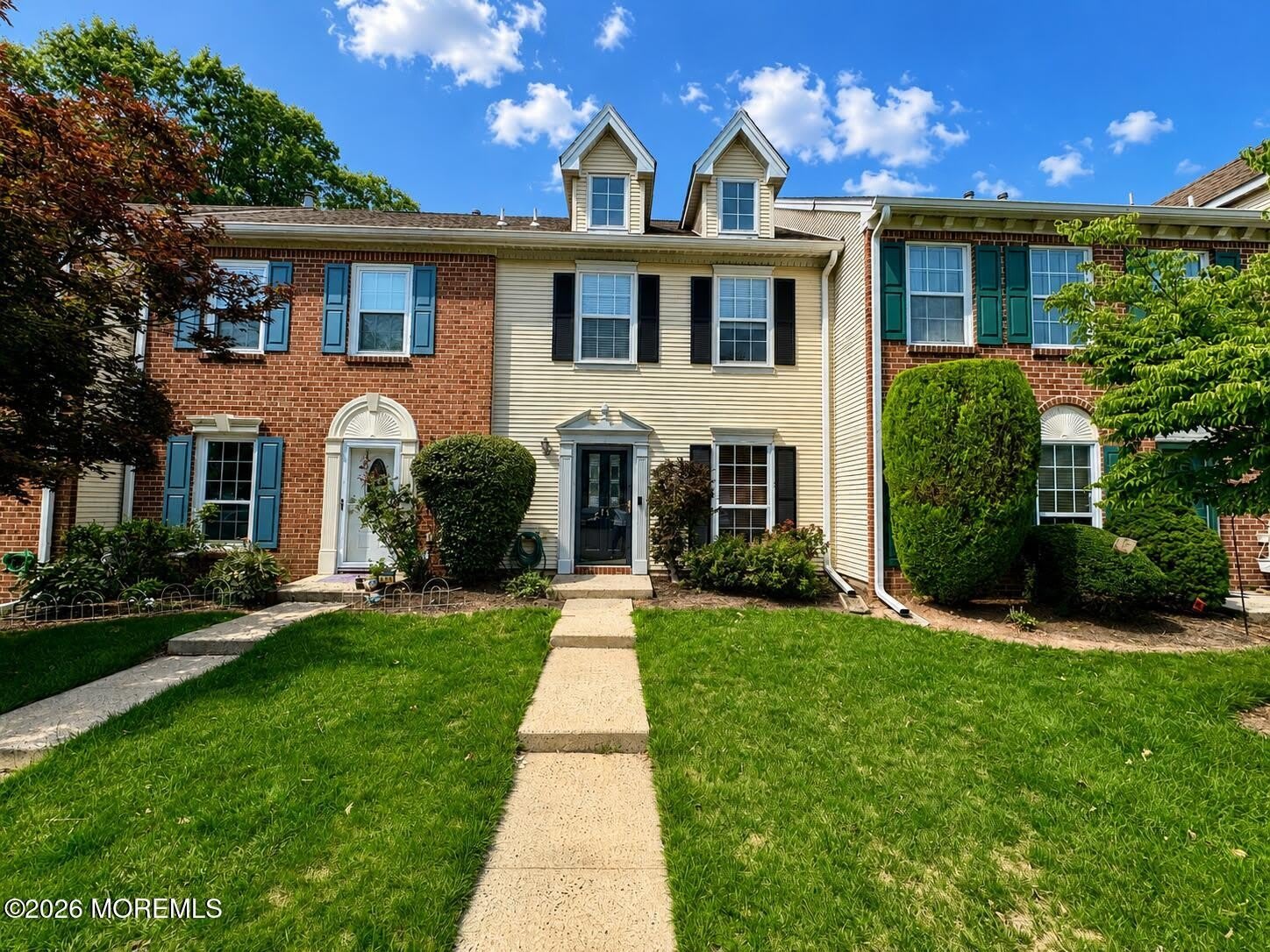 207 Lindsey Court – photo 1