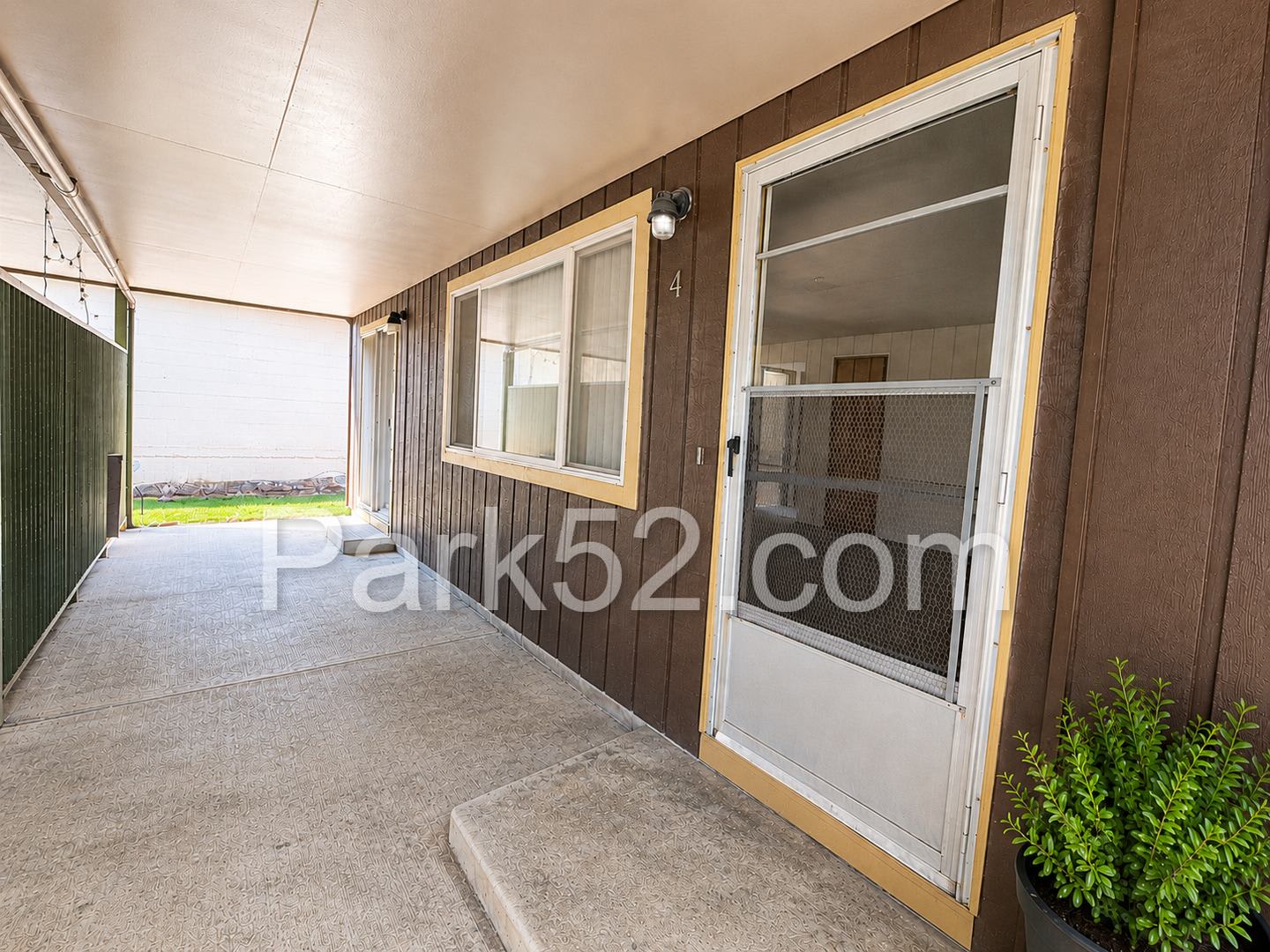 North Tacoma Area 2 Bed 1 Bath Lower Level Apartment – photo 3