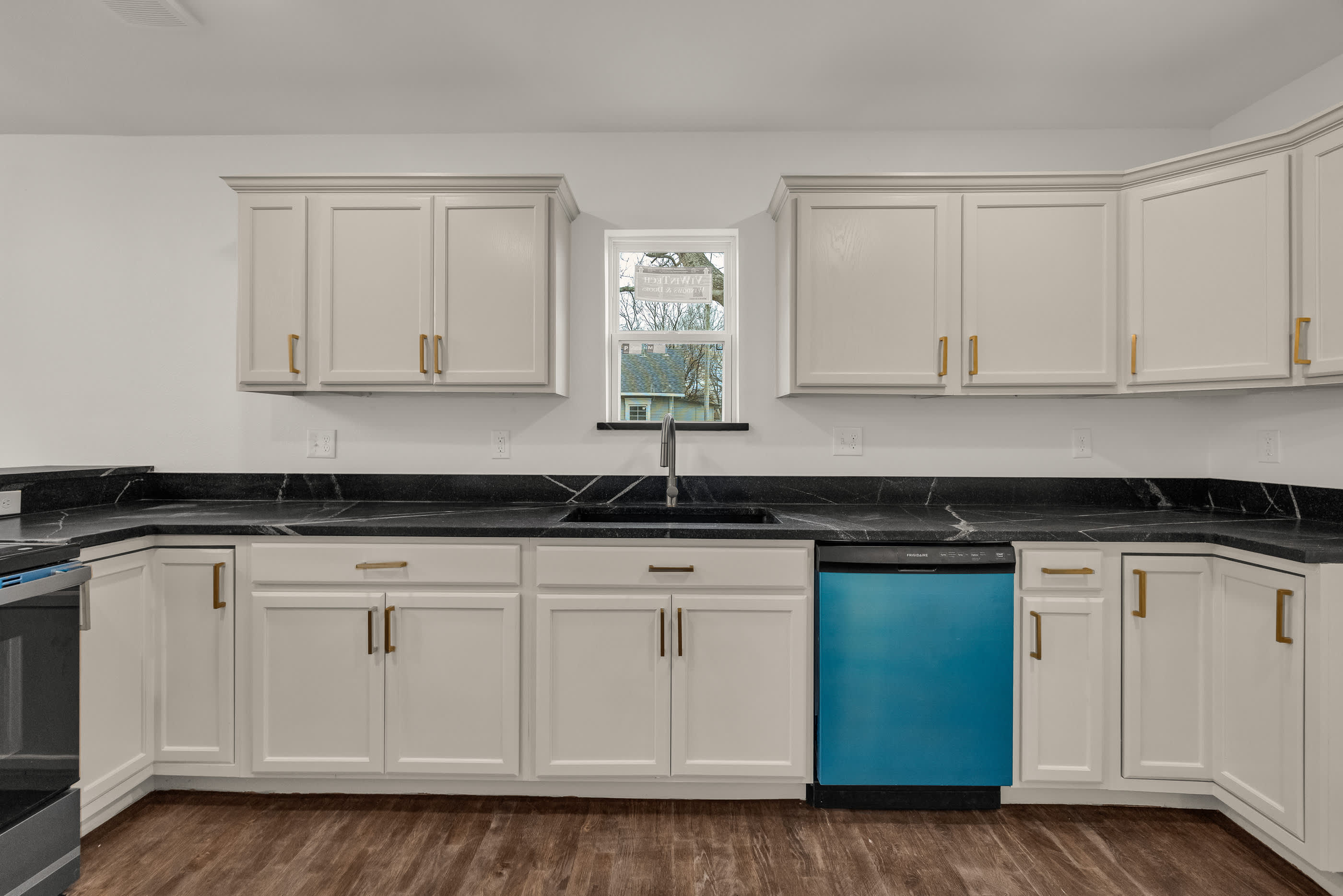 1017 West Newton Street – photo 5
