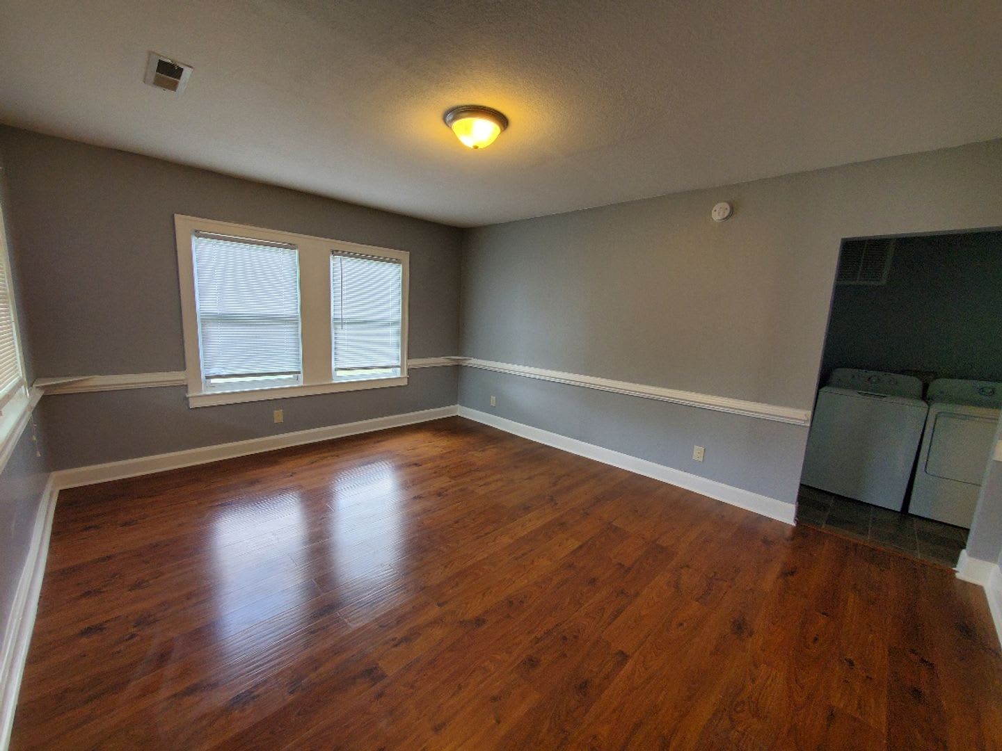 Charming 3BR/1BA Home for Rent – Conveniently Located Near the US Coast Guard Base – photo 2