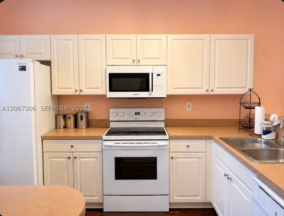 17385 NW 7th Ave – photo 2