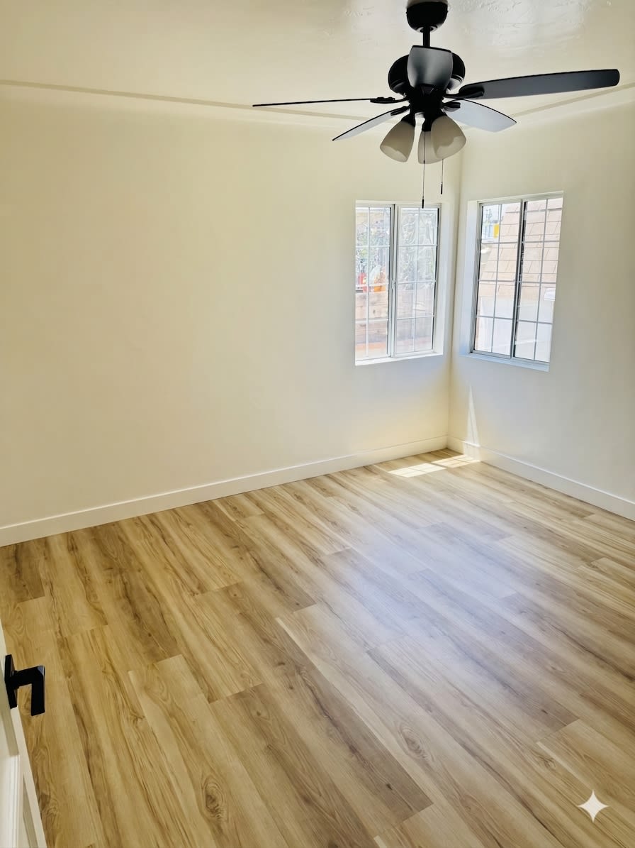 1227 Amalia Ave – photo 2