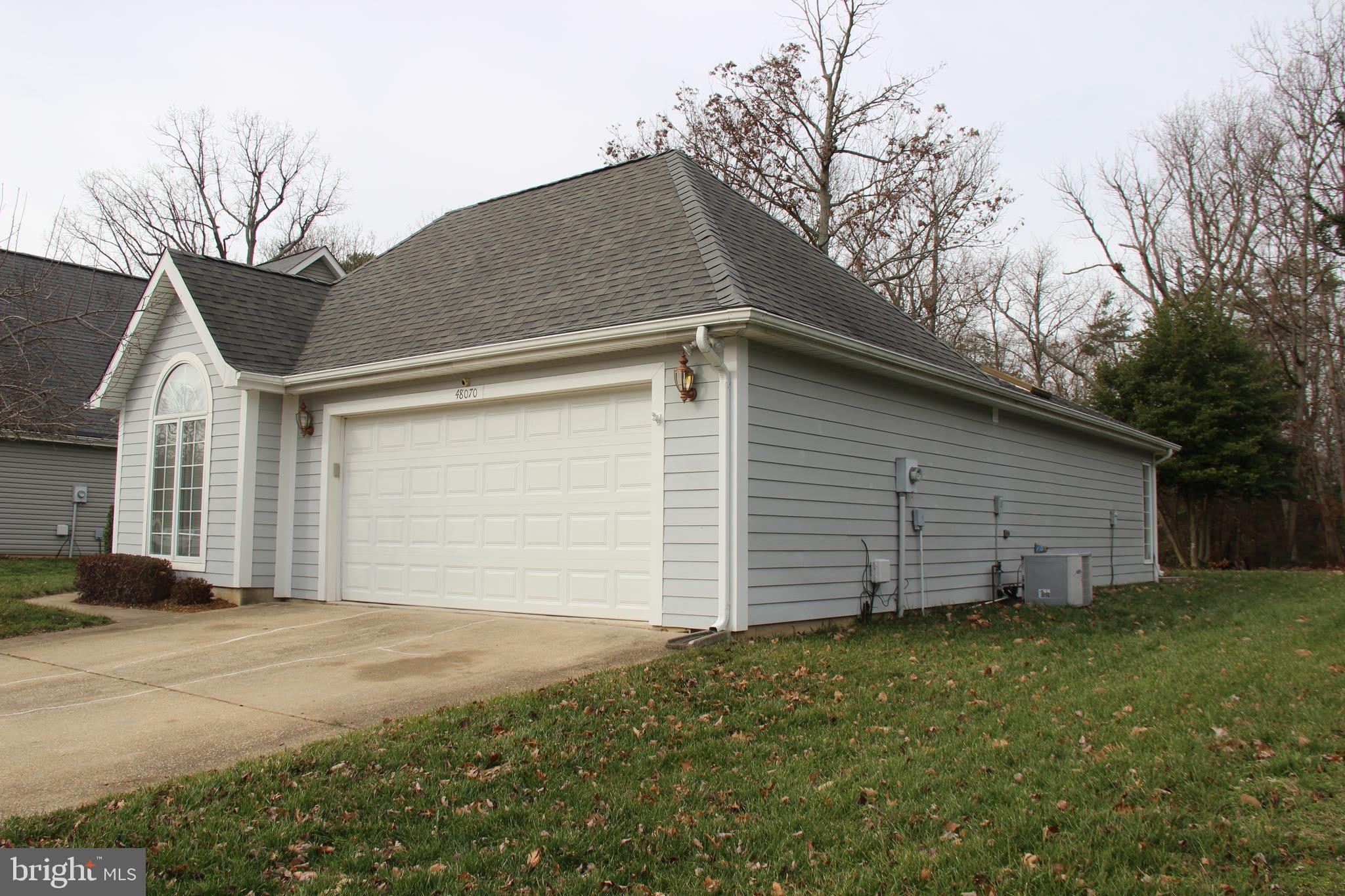 48070 MAYFLOWER Drive – photo 4