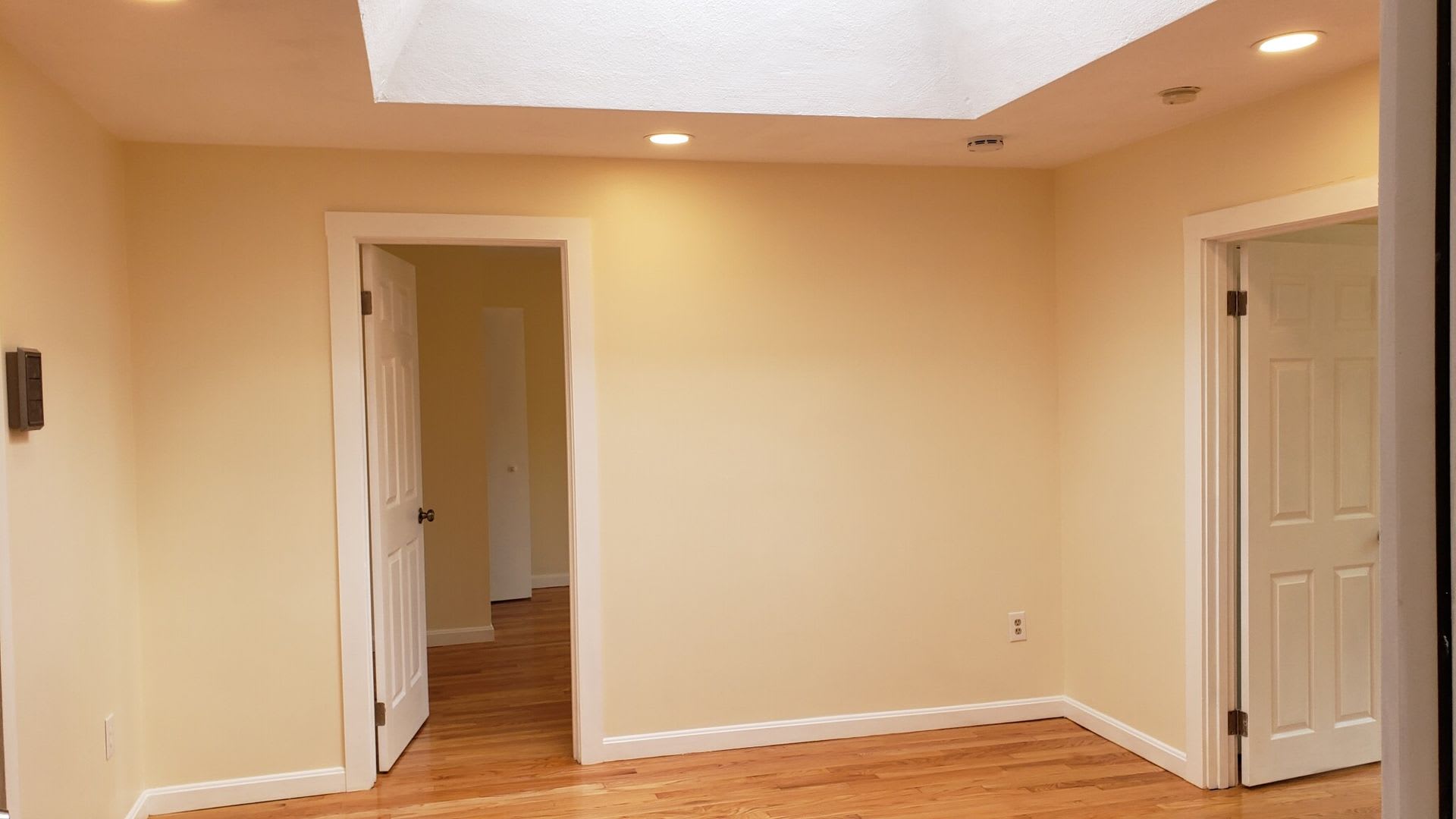 4 Bed 2 Bath W Ht Hw Included And Near The T – photo 3