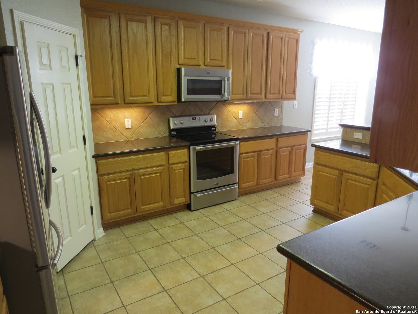 519 GINSBERG DR – photo 5