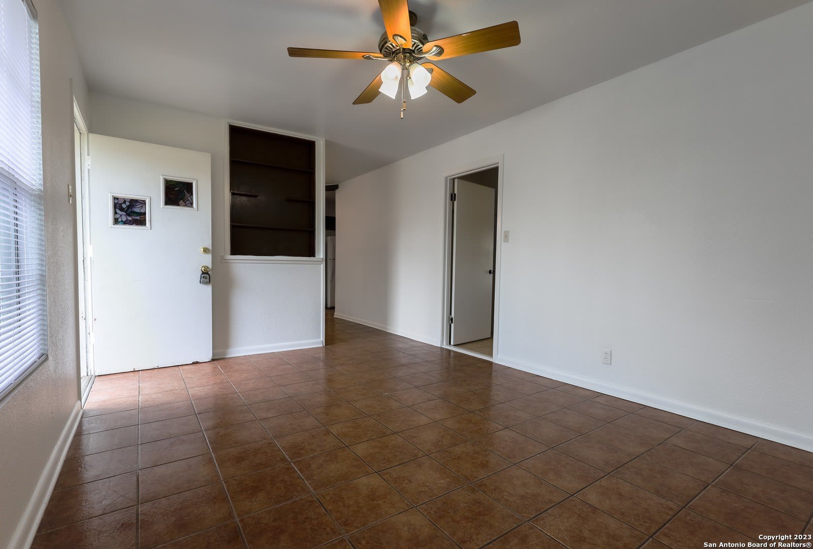 5434 PLUMTREE DR – photo 4