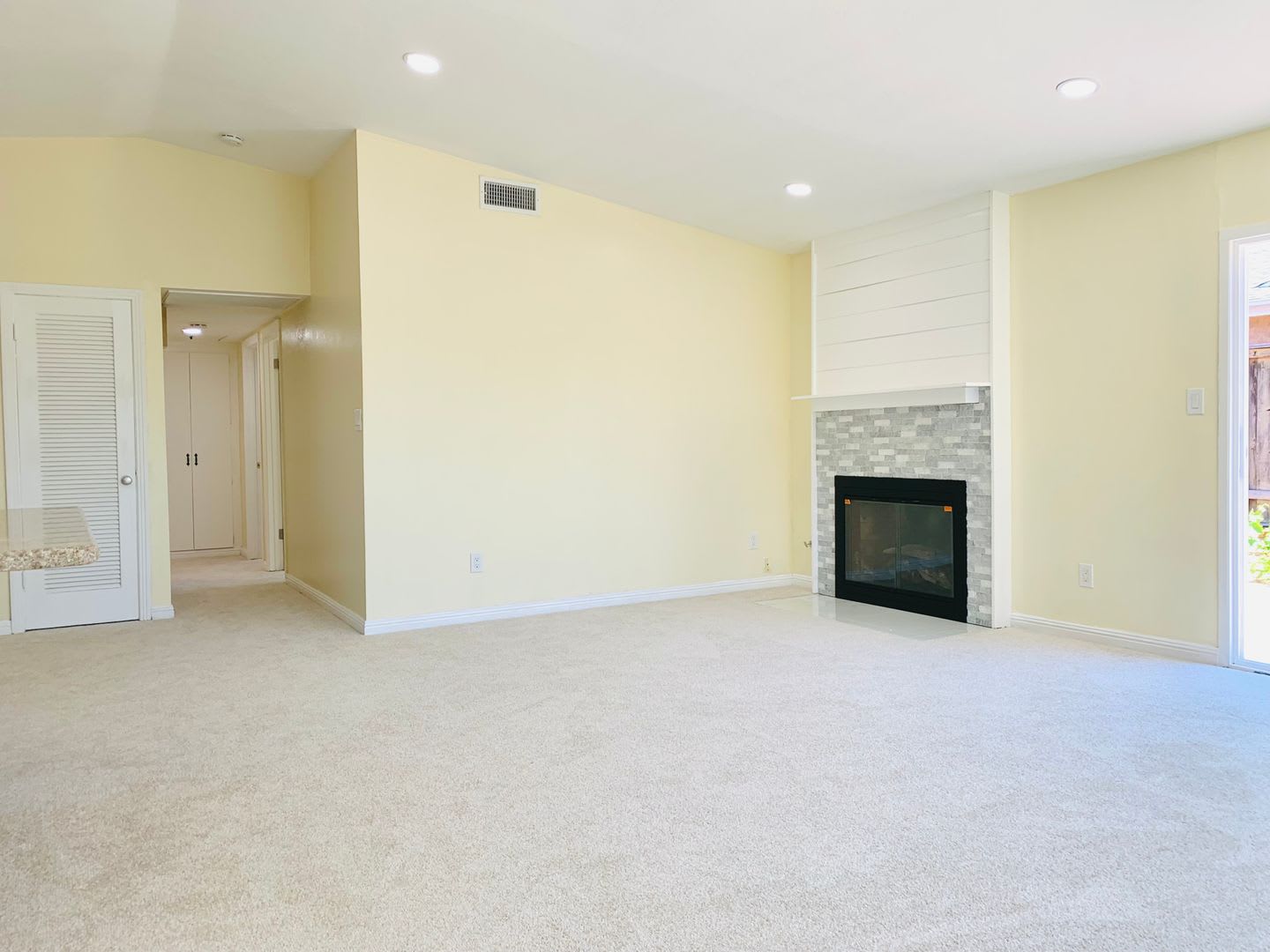 BEAUTIFUL AND SPACIOUS 3BD/2BA HOME IN CLAIREMONT! ONLY $4,295/mo! – photo 3