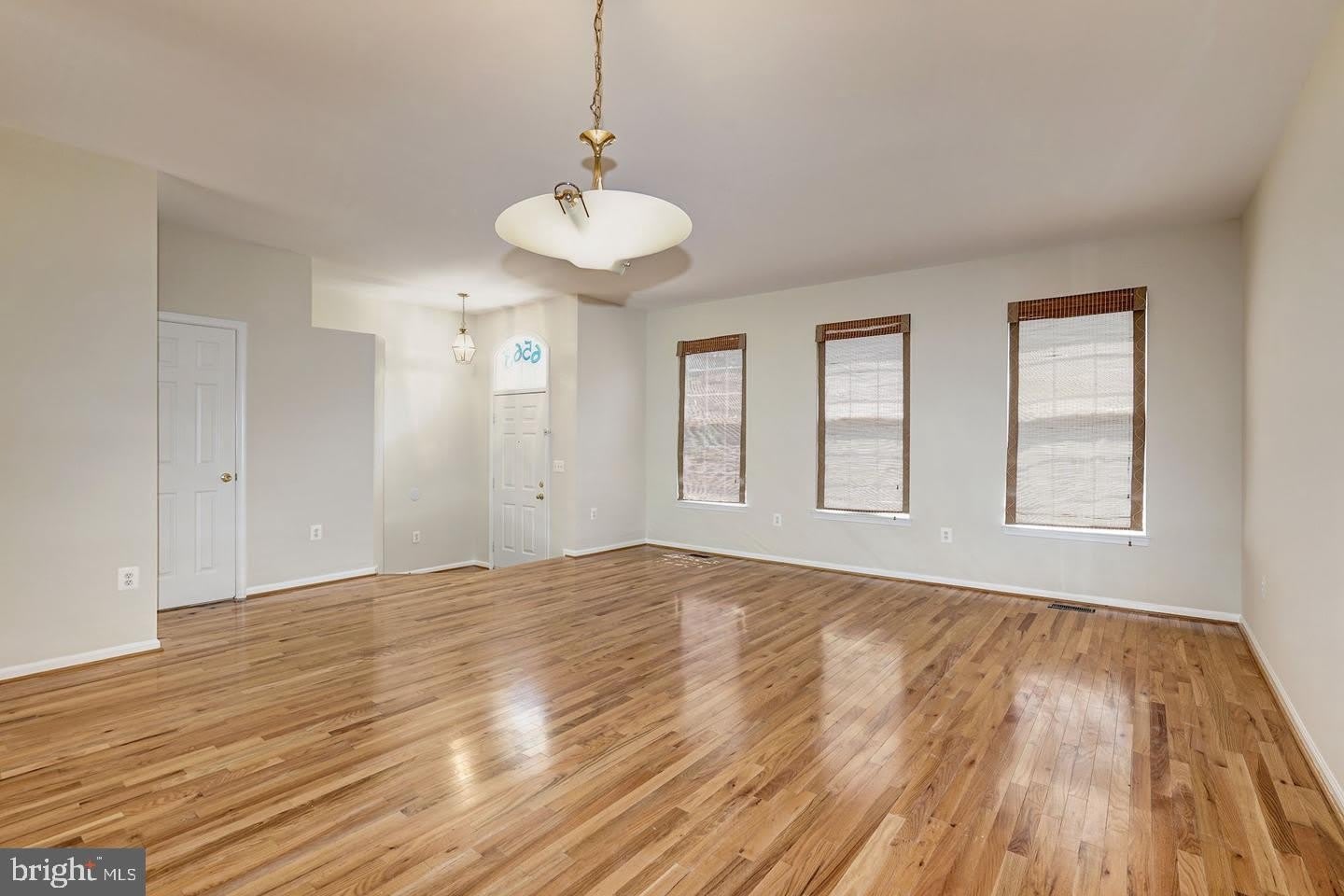 6563 MCKENNA Way – photo 2