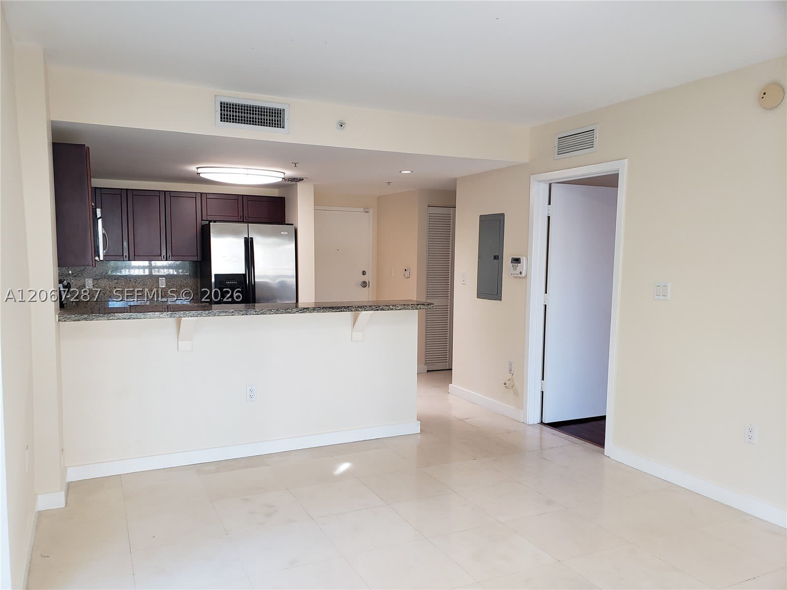 2740 SW 28th Ter – photo 4
