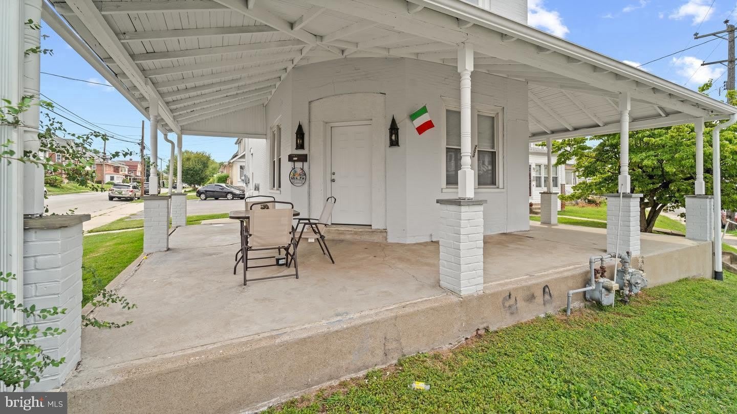 203 S SPRINGFIELD Road – photo 2