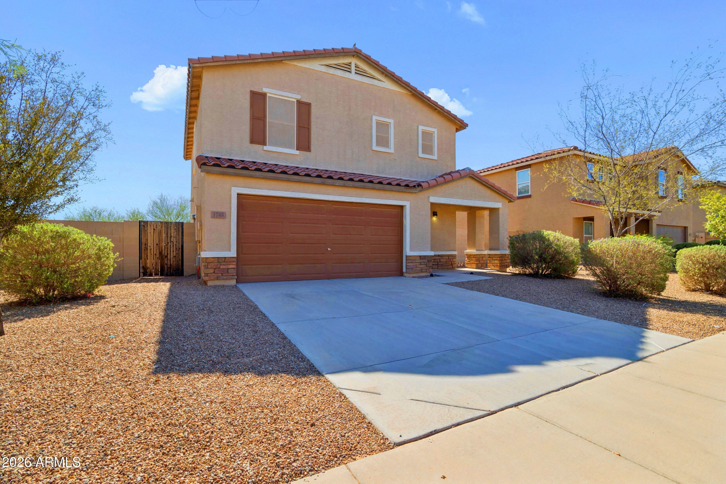 1748 N LOGAN Lane – photo 2