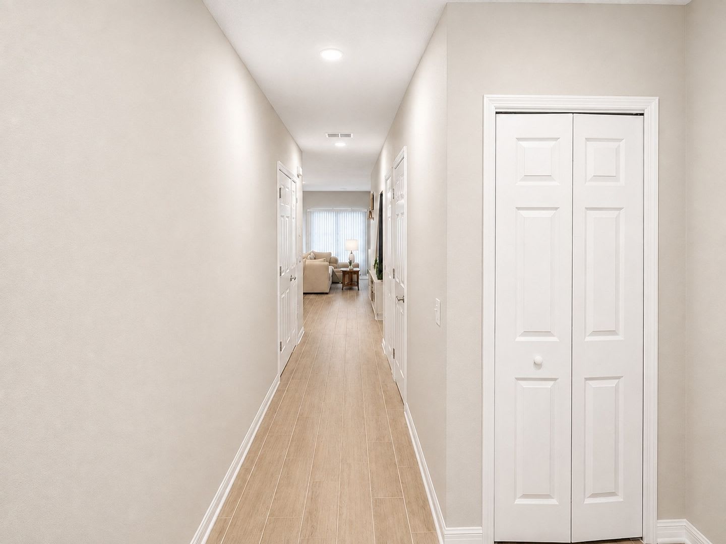 Beautiful 3-Bedroom Townhome – photo 3