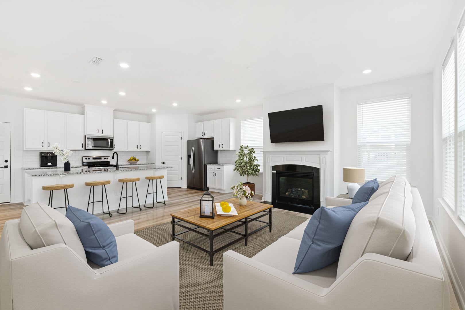First Month S Rent Promotion Elegant 5 Bedroom Home With Modern Luxury Touches – photo 3
