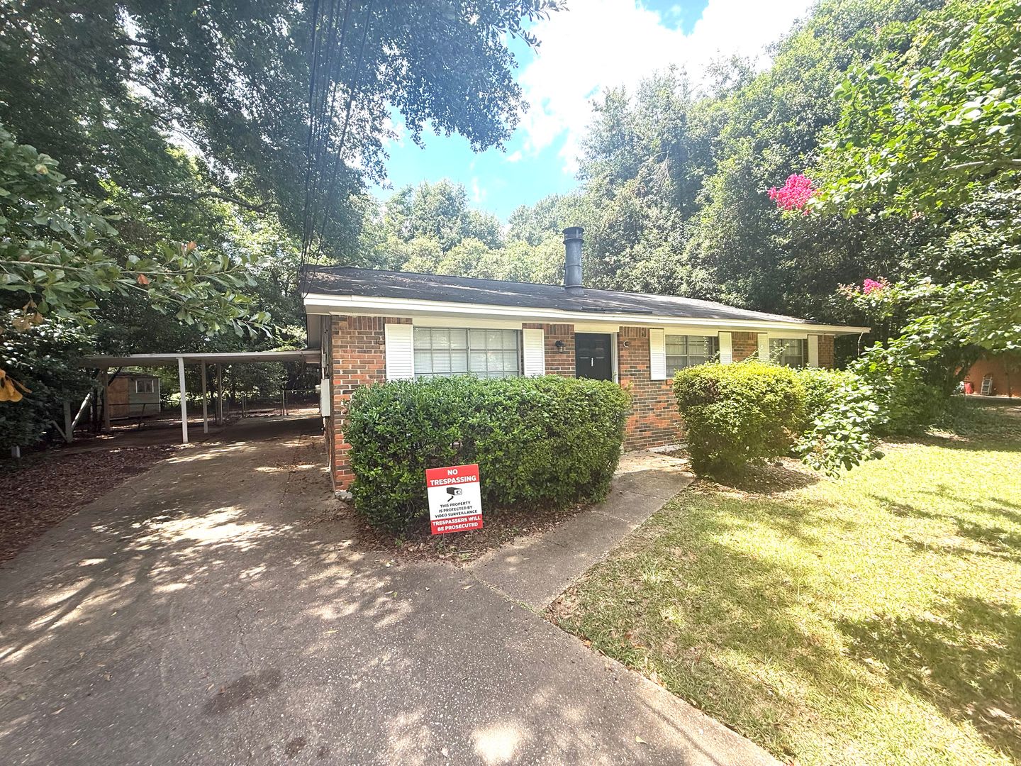 3 Bed 2 Bath Located Off Wares Ferry Road Call Our Self Showing Number To Schedule A Tour – photo 1