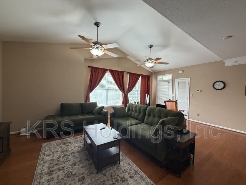 713 Windy Way – photo 2
