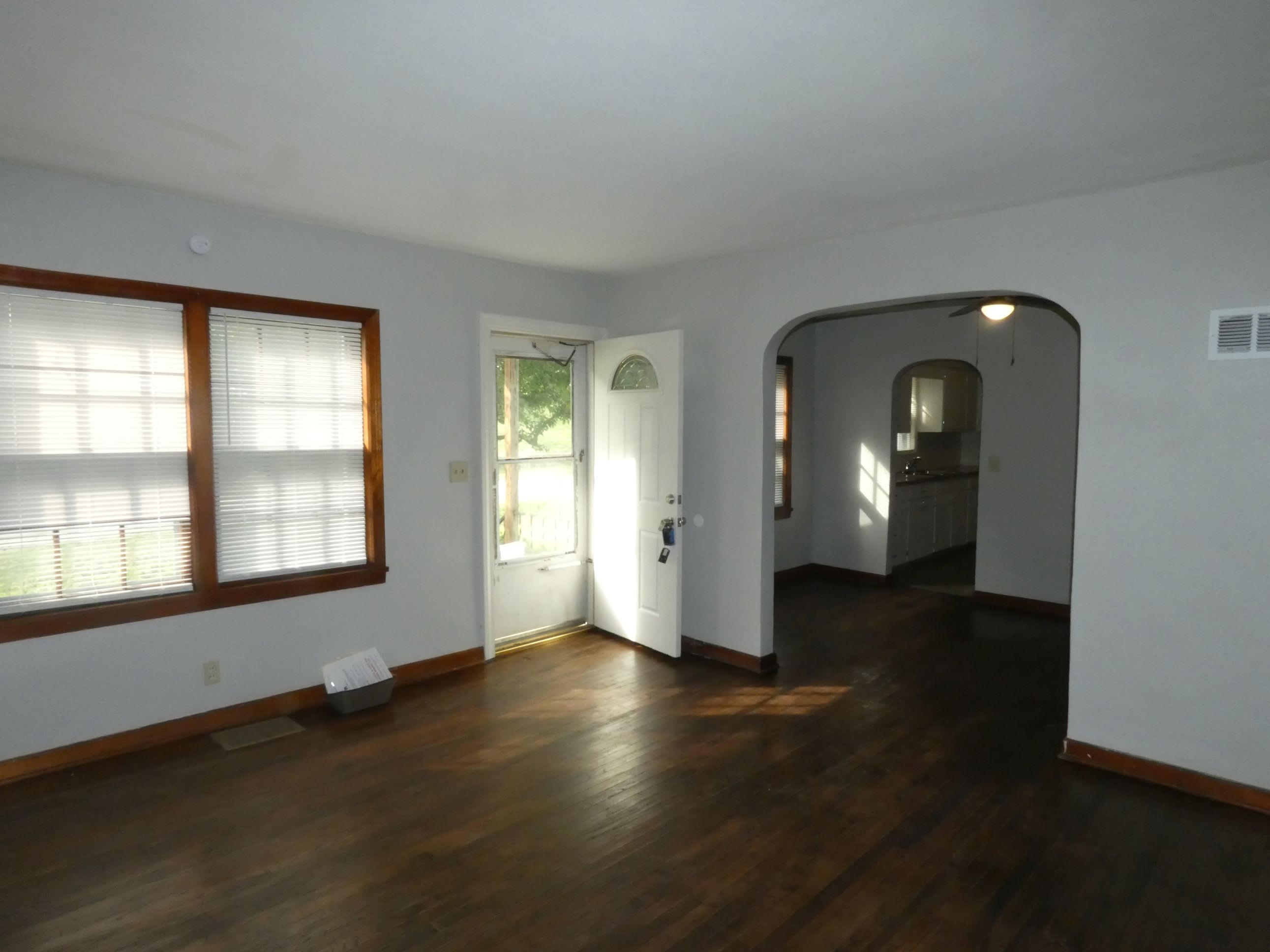 4701 N Green Hills Rd. – photo 2
