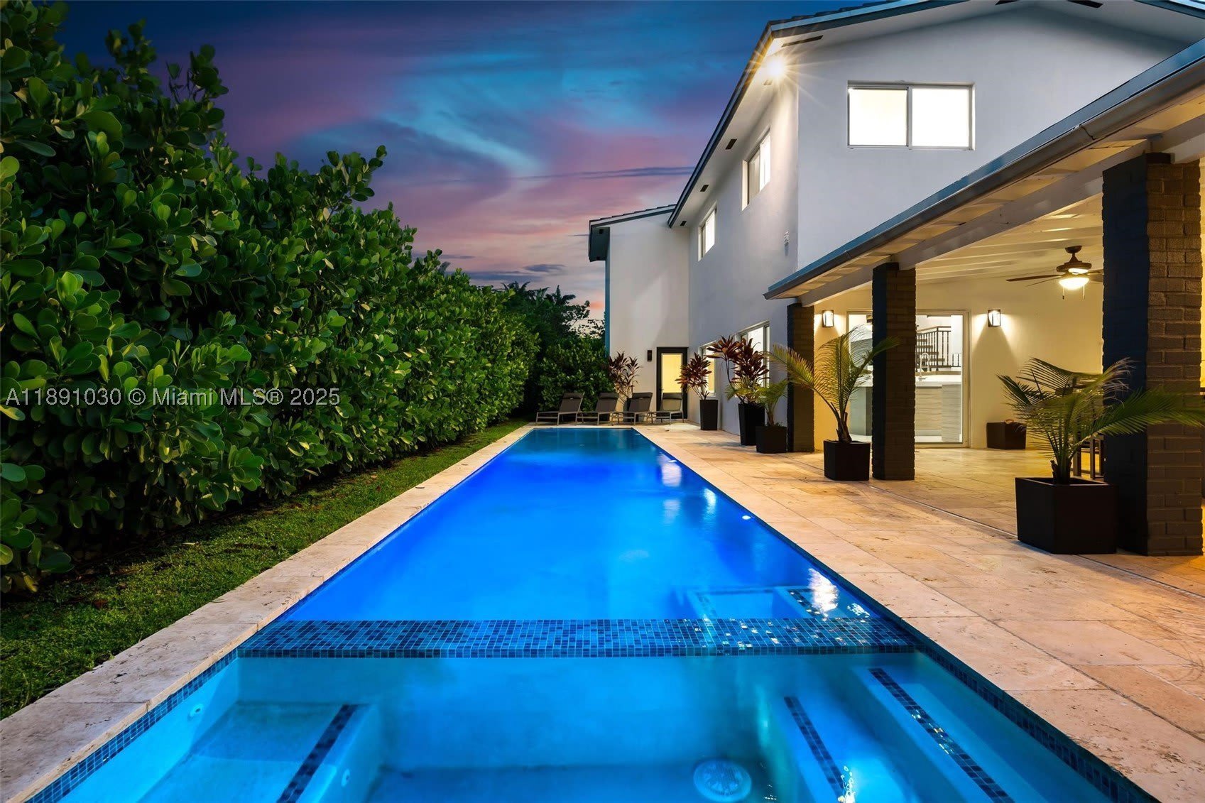1651 SW 13th Ave – photo 2