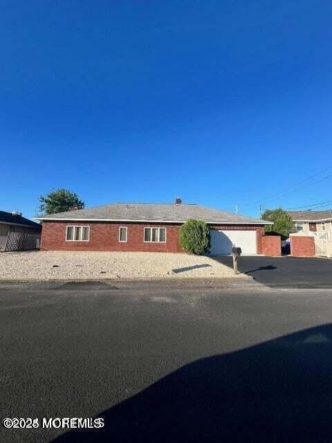 335 Cheryl Drive – photo 2
