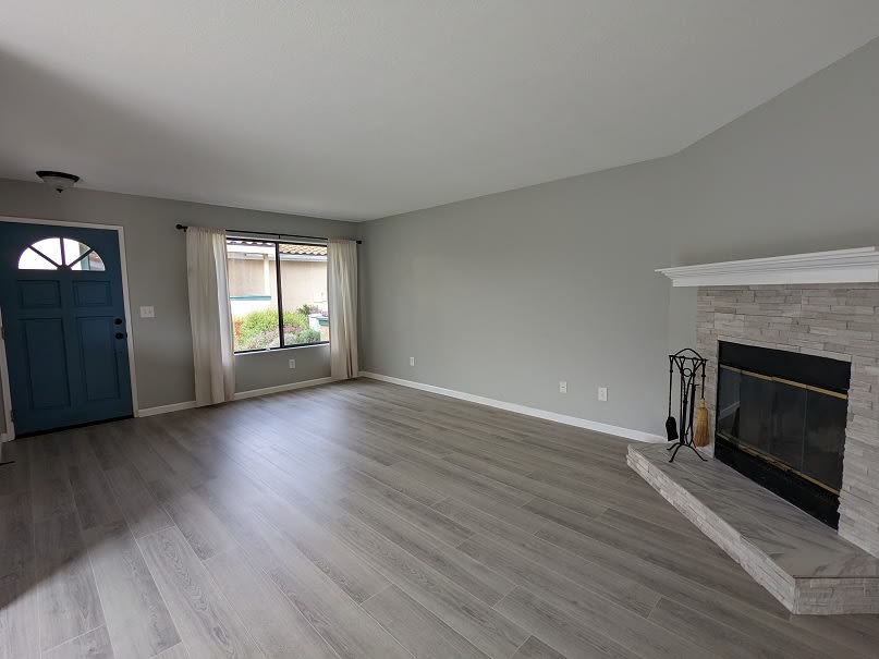 1277 Belridge St – photo 2