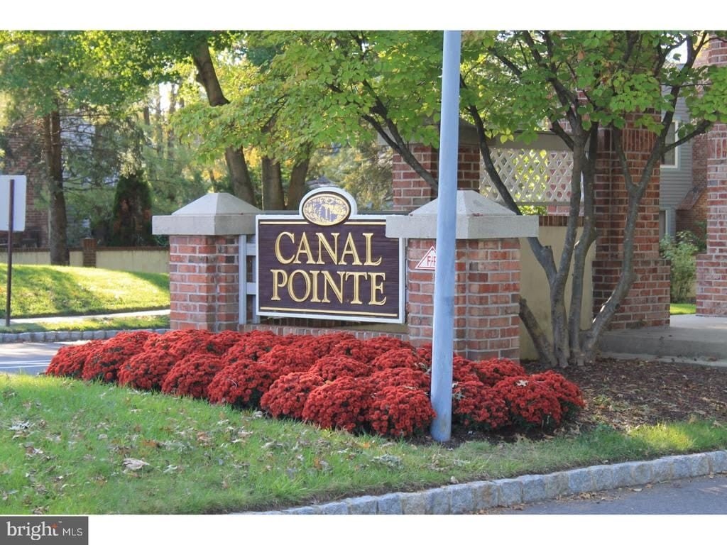 103 Claridge Court – photo 2