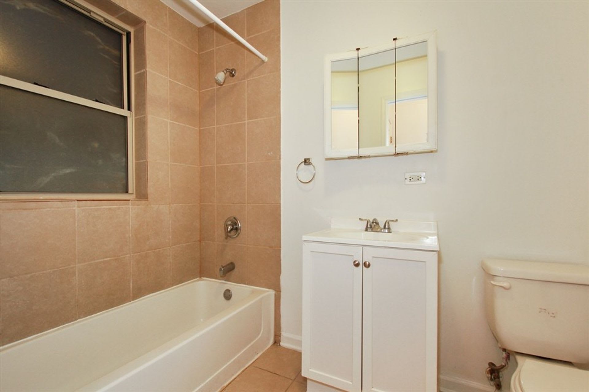 7801 S Saginaw – photo 2